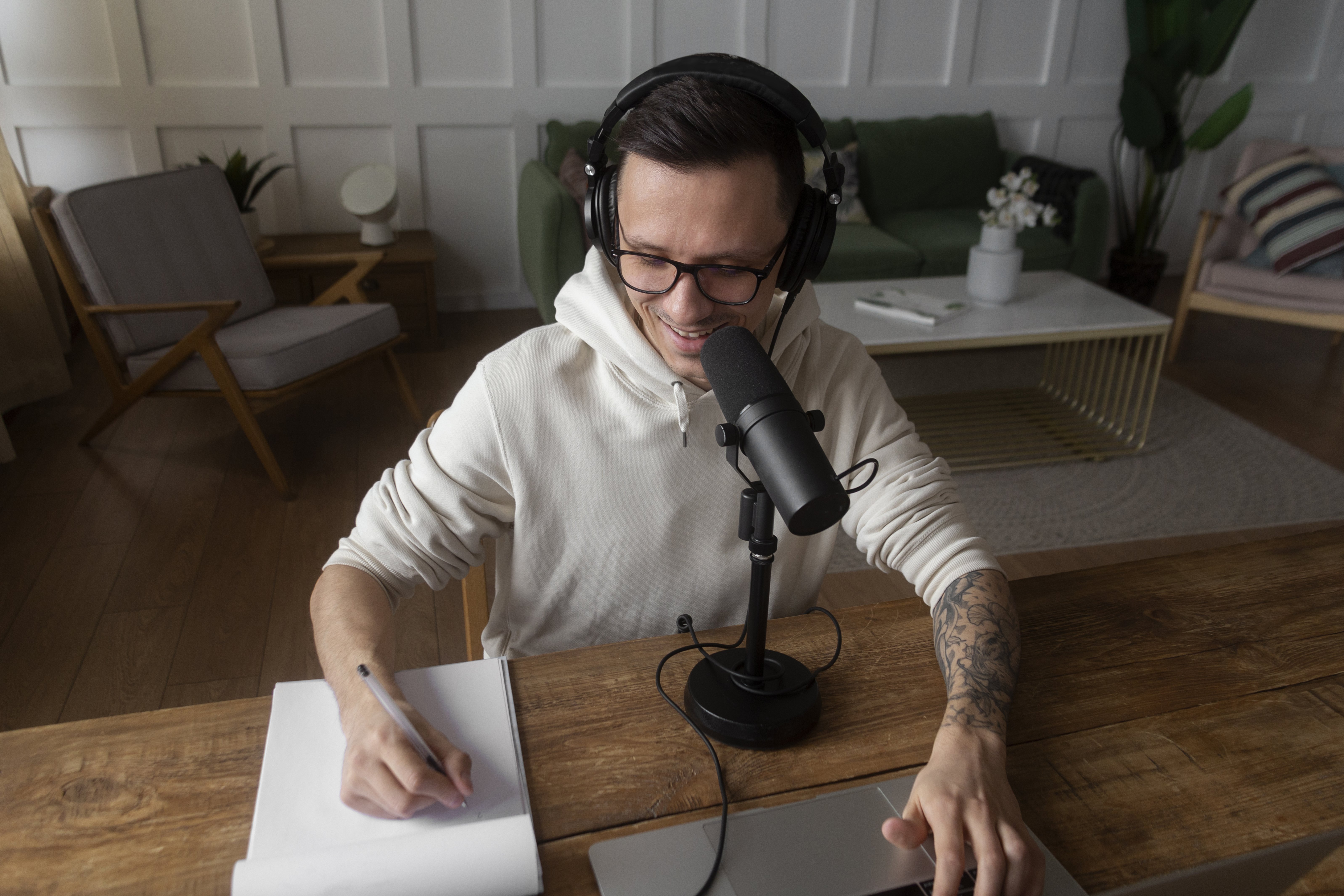 What Are the Benefits of AI Voice Agents?